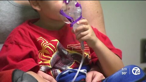 Surge in sick children continues to cause long ER wait times in metro-Detroit