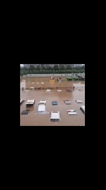 Dubai Flooding Clips