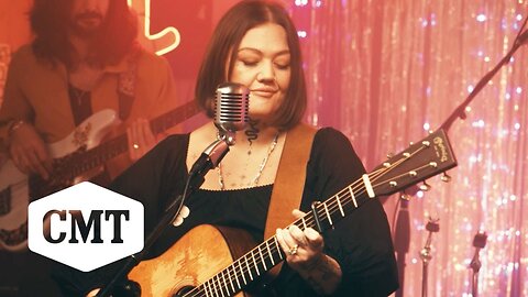 Elle King Performs “High Road” | CMT Live