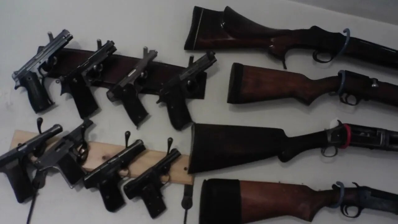 A walk around my gun room. 2022; and I am a lousy at cameraman; hand-held without a steadysystem