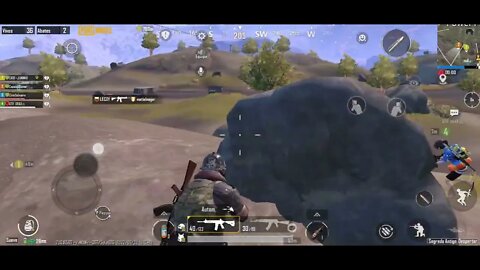 Várias plays em sequência jogando PUBG Mobile no mapa Livik.(5)