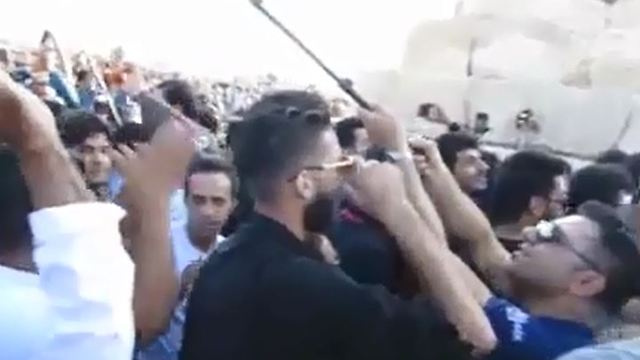 Protest gathering of thousands from across the country at Cyrus' tomb -1