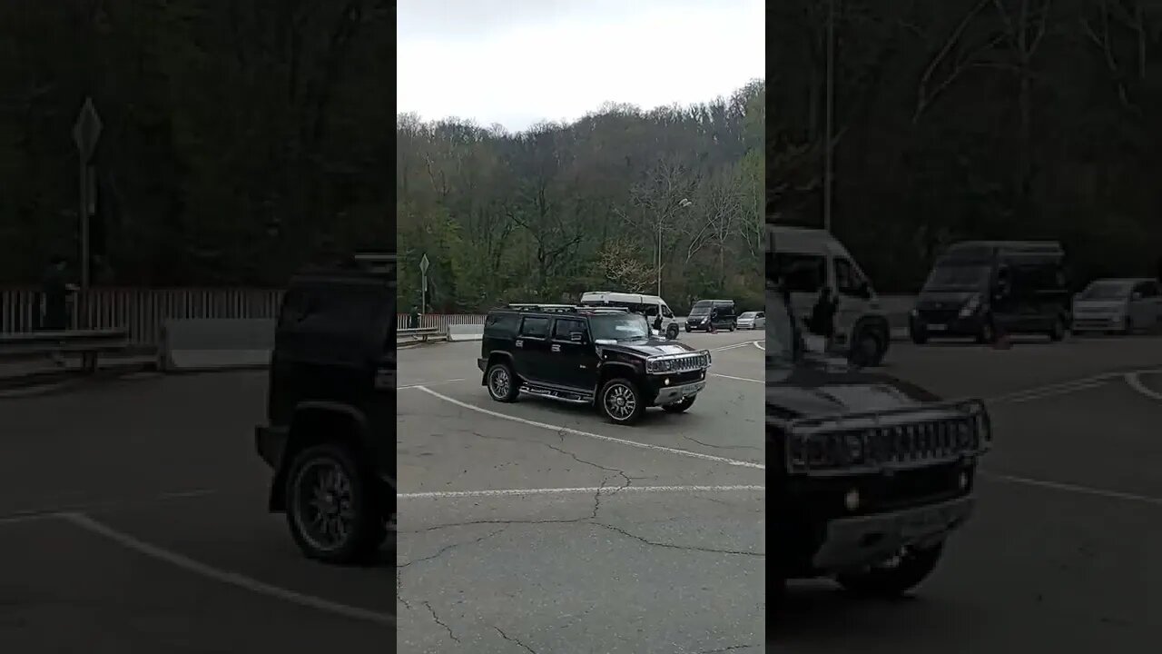 Car Crashes Into Bus in Russia!