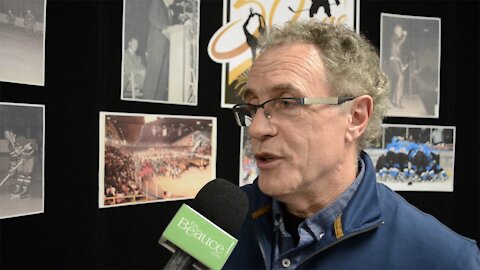 On entendait les gens entrer dans l’aréna Dany Côté