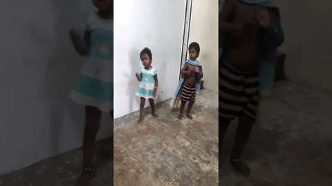 Vadivelu Sing in the Rain