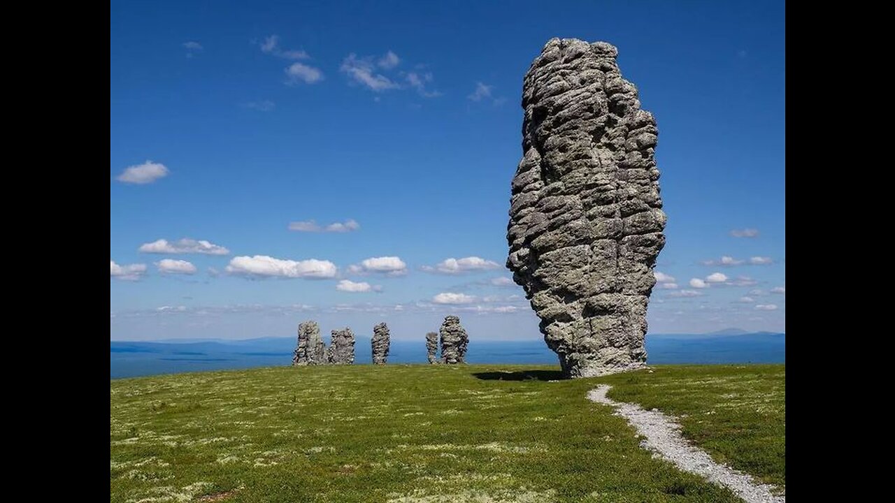 Pequeno Monte de Ídolos - Manpupuner-Малая гора Идолов — Маньпупунёр