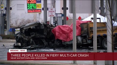 3 dead in Wauwatosa city truck crash, 10 vehicles involved