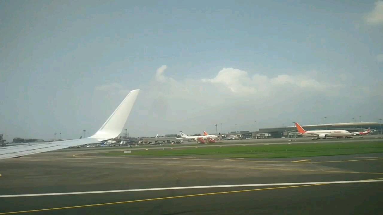 Landing to India Mumbai Airport