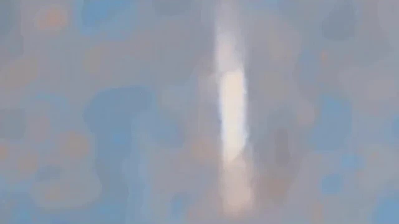 Plane/Two objects/Very Fast UFO out into space