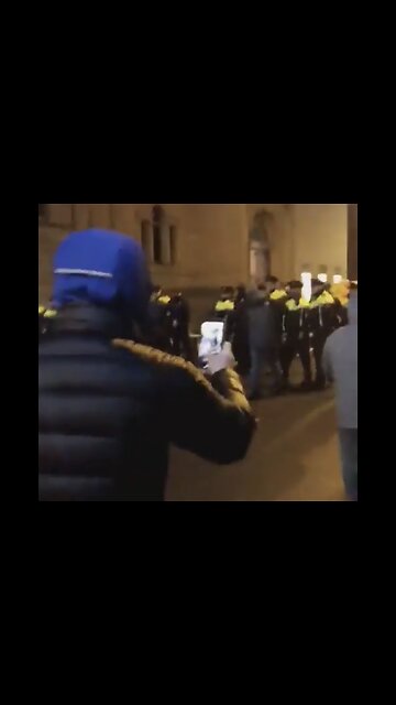 IRISH CITIZENS MARCH ON DUBLIN STREETS AFTER SEVERAL STABBING INCIDENTS🆘🚸🚷💫