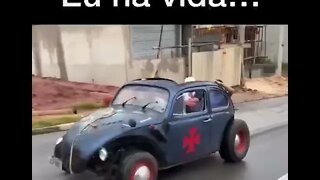 EU NA VIDA , SOU EXATAMENTE DESSE JEITO , VOCE TAMBEM SERIA ASSIM ? ( MEME ) ( VIRAL ) #shorts