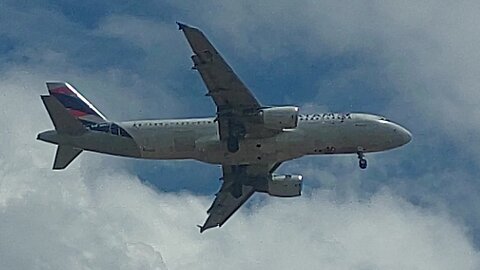 Airbus A320 PR-MHZ coming from Brasília to Fortaleza