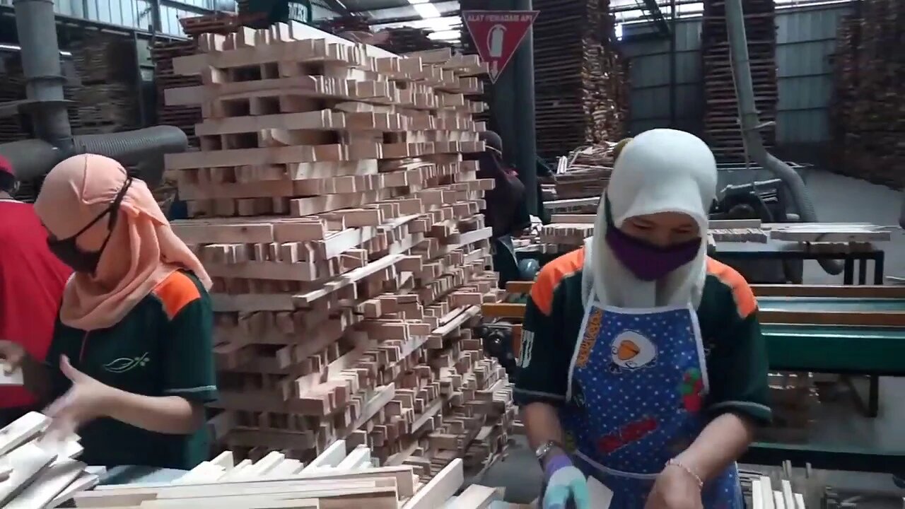 Pengolahan Kayu Industri Barecore