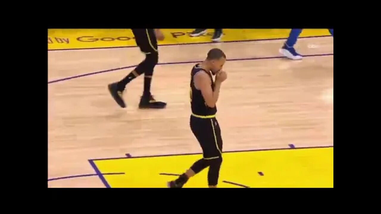 Steph Curry is Coming out the BENCH and the Crown Giving him a Standing Ovation!