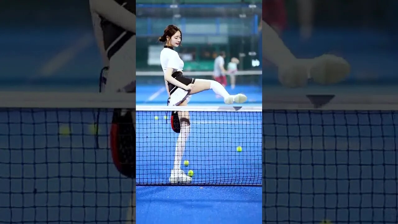 大家猜猜小姐姐有多高呢？为什么跨不过网球栏 大长腿 运动女孩 火辣身材