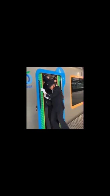 Japanese Social Distancing