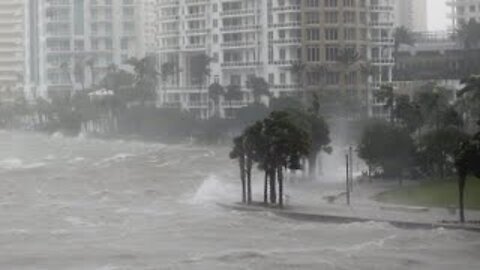 Live footage of hurricane Ian that is hits Florida Now