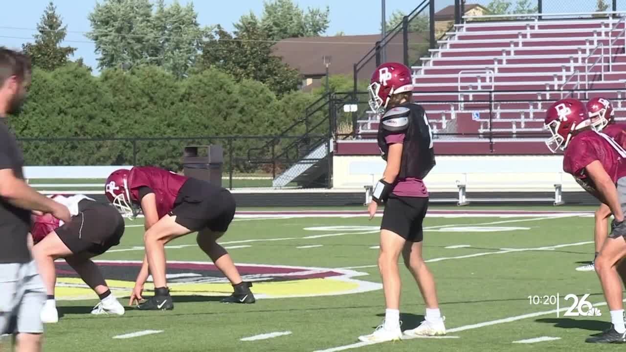 De Pere qb missing fingers