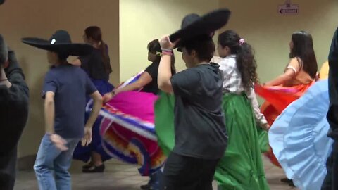 Oyamel Folkloric Dancers