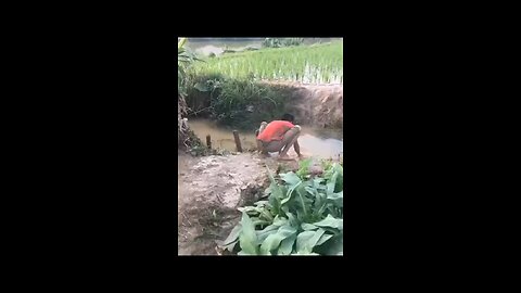 Funny clip of falling 😂😂😂🤣 again.