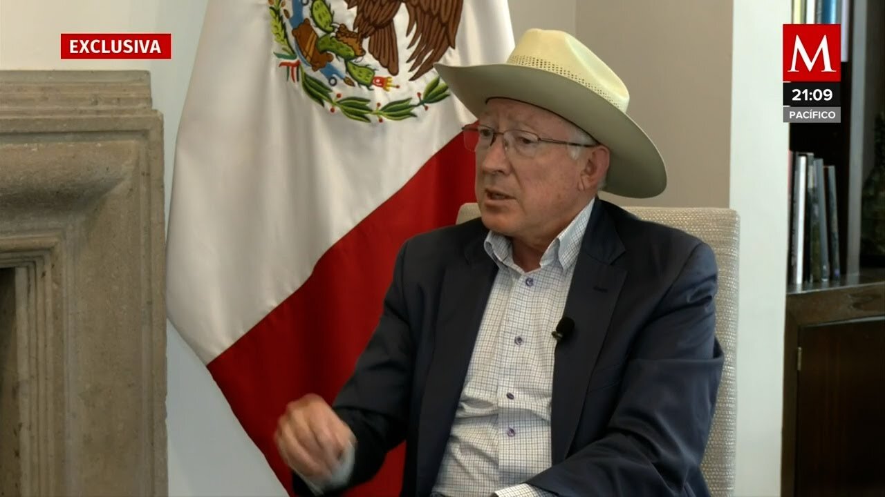 Ken Salazar pide unidad ante la polémica por reforma judicial entre AMLO y Morena