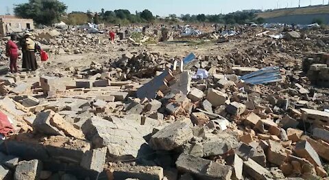 South Africa - Johannesburg - Alex demolition - Aftermath (Video) (Z8Y)