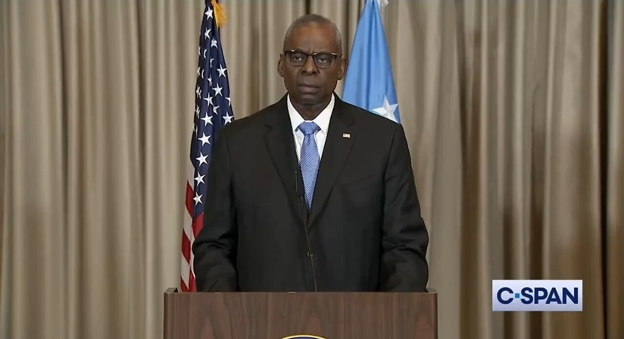 Defense Secretary: We Will Keep Ukraine Ammunition Flowing
