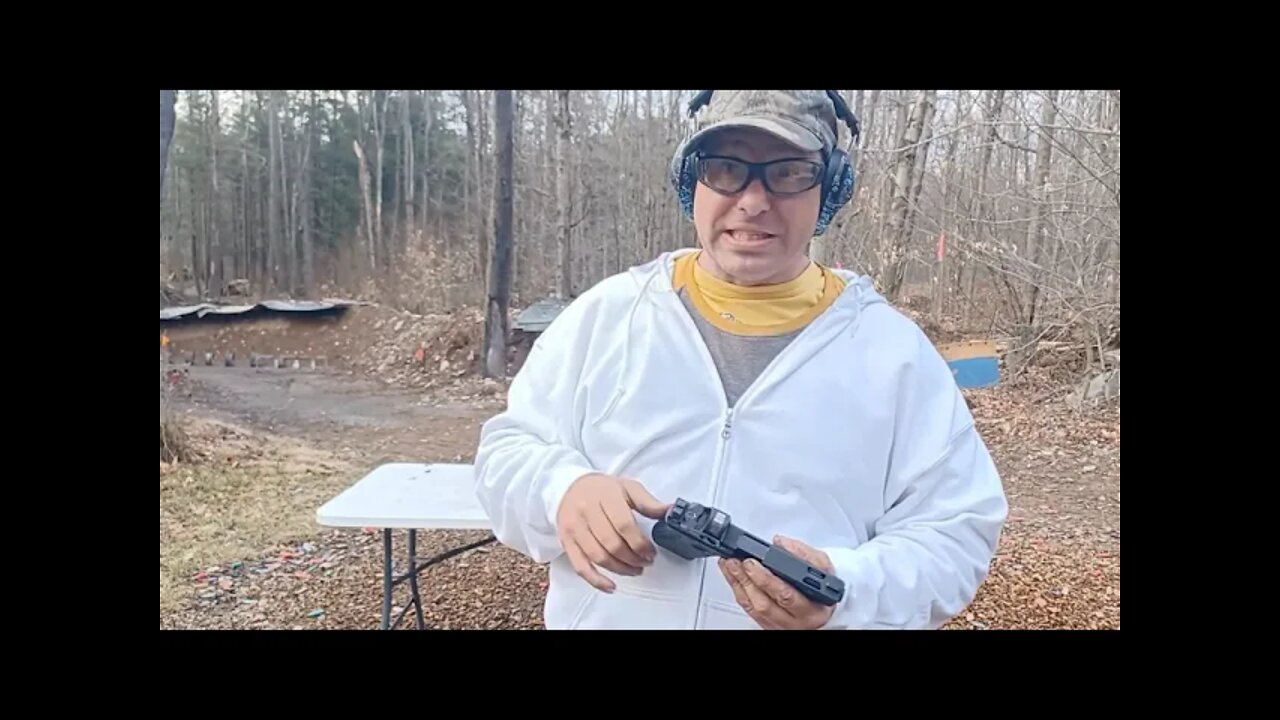 Shooting Glock 22 with one hand - 40 cal