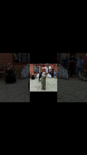 ЧЕЧЕНЕЦ ЖЕСТКО ТАНЦУЕТ НА СВАДЬБЕ