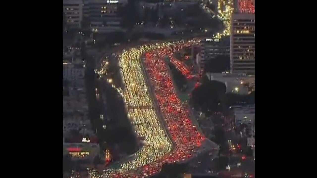 Traffic Nightmare In Los Angeles Thanksgiving Week