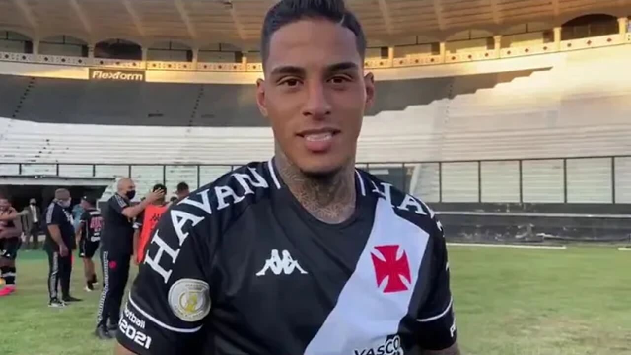 Carlinhos comentando sobre a vitória vascaína sobre o Santos