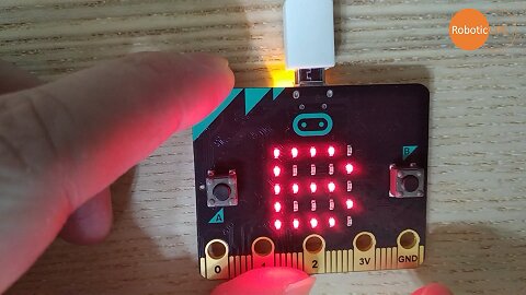 micro:bit STEM-按鍵遊戲 (粵語)