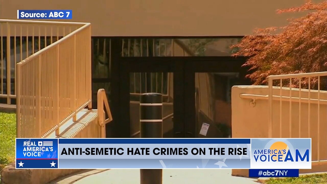 Anti-semetic hate crimes on the rise: man "wielding a bloody hammer" attacked pediatrician's office