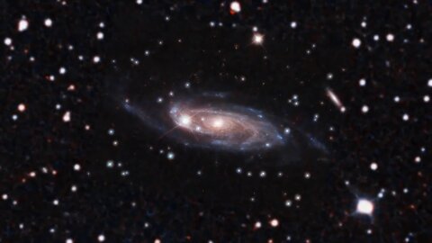 🔴👀🔴 Zoom Of Galaxy UGC 2885