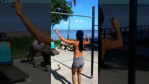 segundo dia treinando barra sozinha.#treino #calistenia #musculação #treinoaoarlivre #treinofeminino
