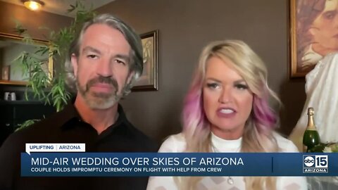 Couple gets married 37,000 feet above Arizona in impromptu wedding