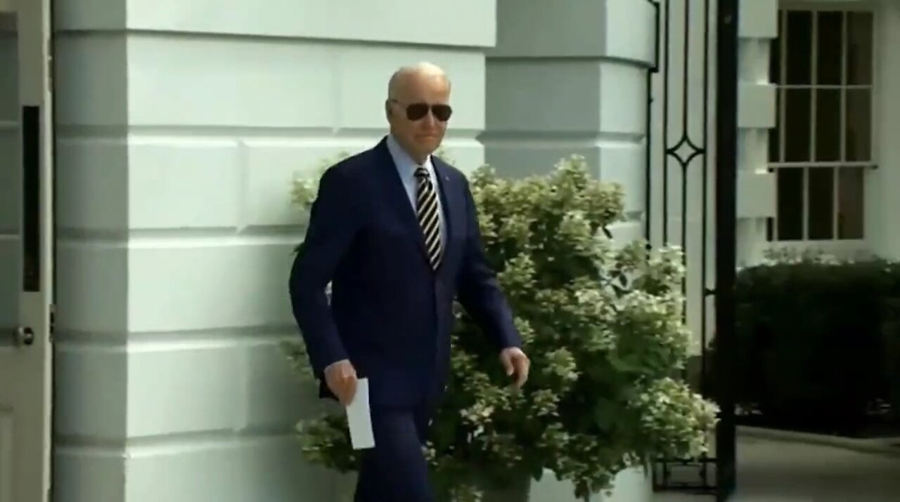 Biden Ignores Questions About Cocaine At The White House