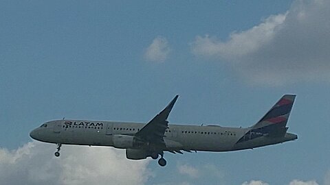 Airbus A321 PT-XPC vindo de Guarulhos para Manaus