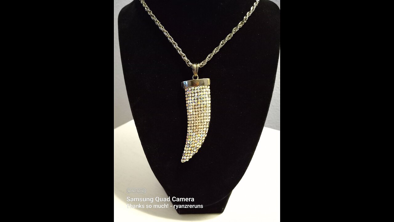 Rhinestone Studded Tooth Pendant Necklace