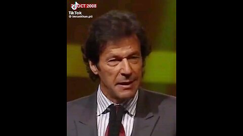 Pakistan ex prime minister Imran Khan gives a speech. ⏬⏬Read description