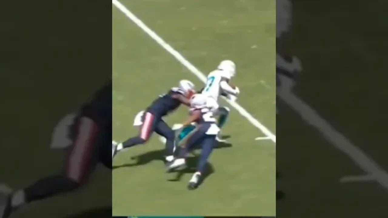 Jaylen Waddle with a touchdown