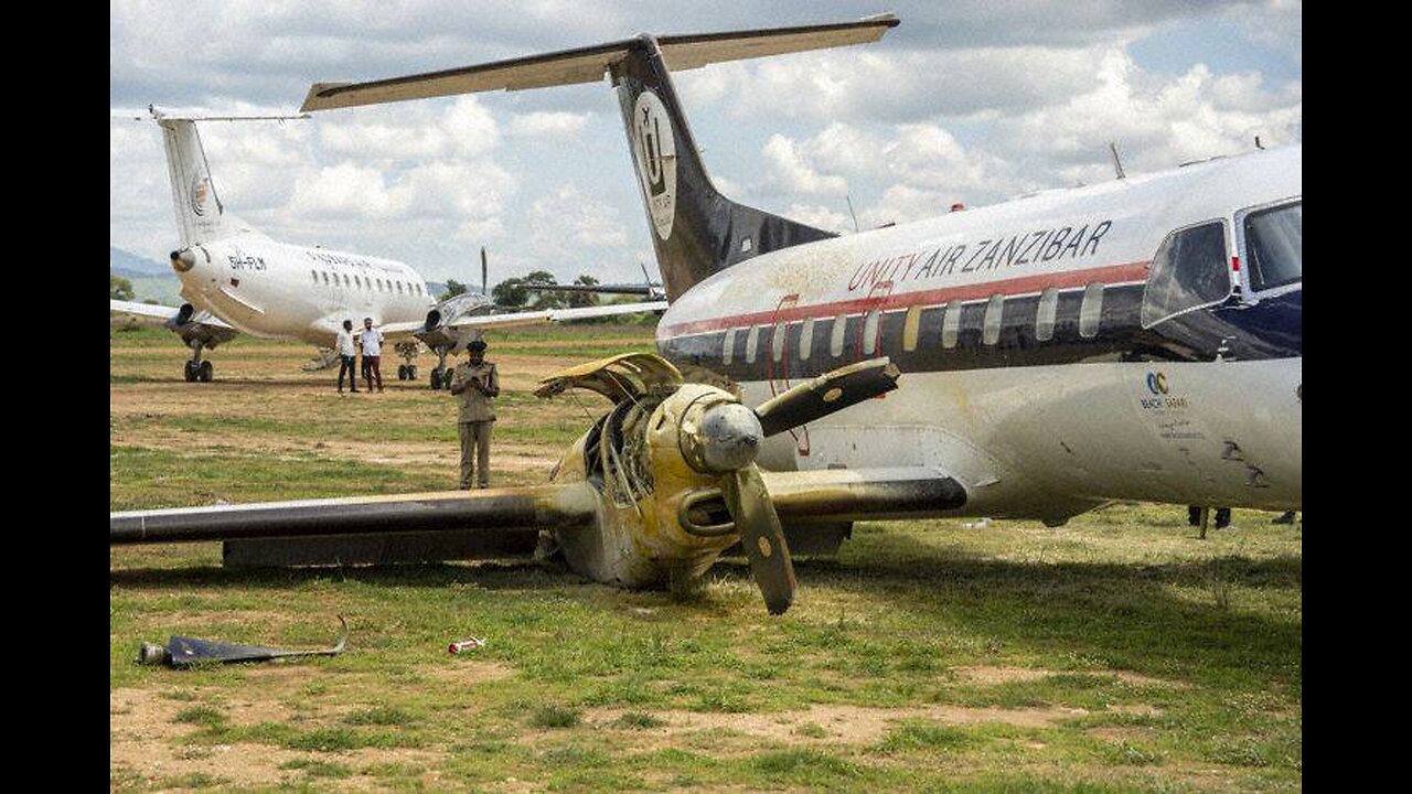 Sindbard E120 at Kikoboga on Nov 28th 2023, gear collapse, runway excursion, collided with buildings