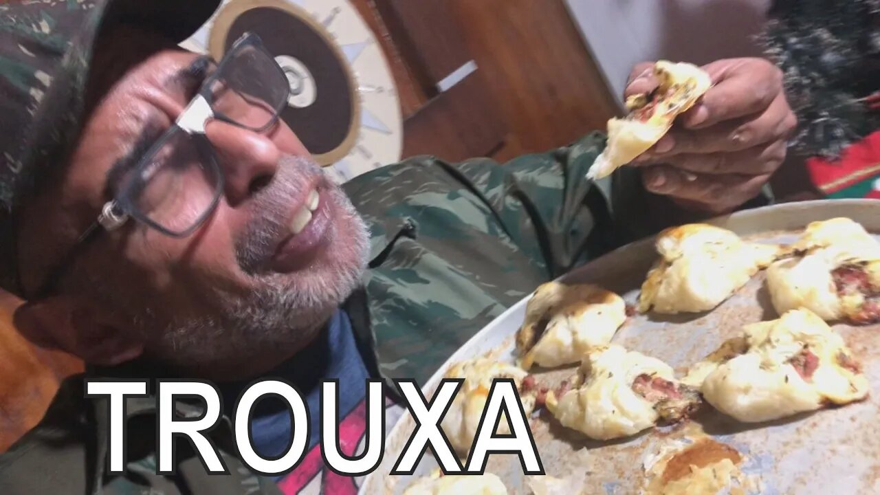 DELICIOSA TROUXA FOLHEADA - RÁPIDO, PRÁTICO E BARATO!