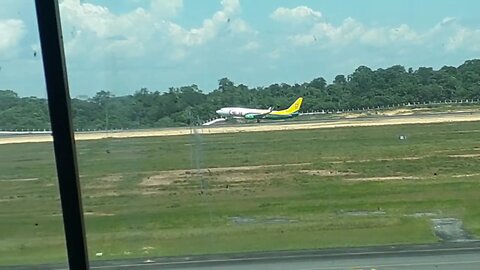 Boeing 737-800 PR-GUM decola de Manaus para Boa Vista