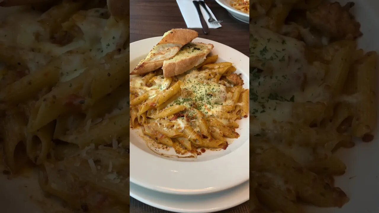 Baked Ziti and Linguini #food #italian #restaurant #travel #shorts #shortsvideo #shortsfeed