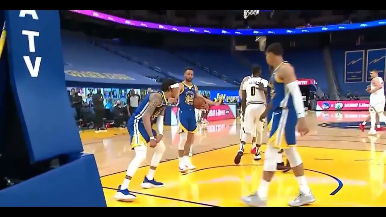 Stephen Curry Cools Down Damian Lee After He Fights With JaMychal Green And Flip Him Over !🔥🏀