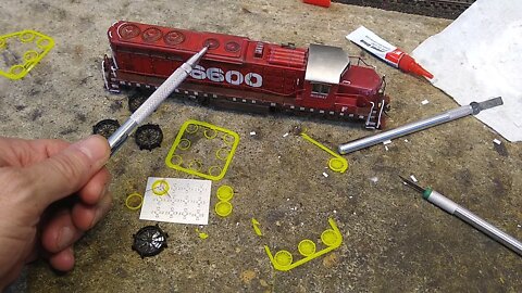 5 locomotives in 30 days part 30 scratch building fans on day 18