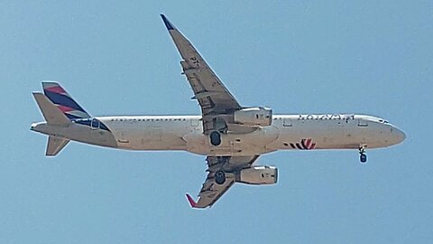 Airbus A321 PT-MXQ vindo de Salvador para Fortaleza