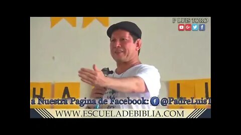 Contestando preguntas en Guatemala. Padre Luis Toro