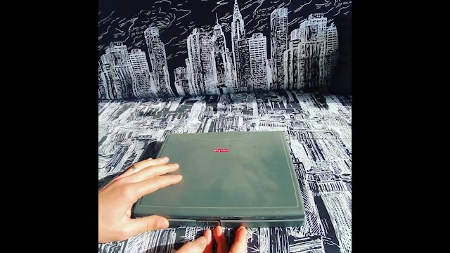 Laptop 1995 old school